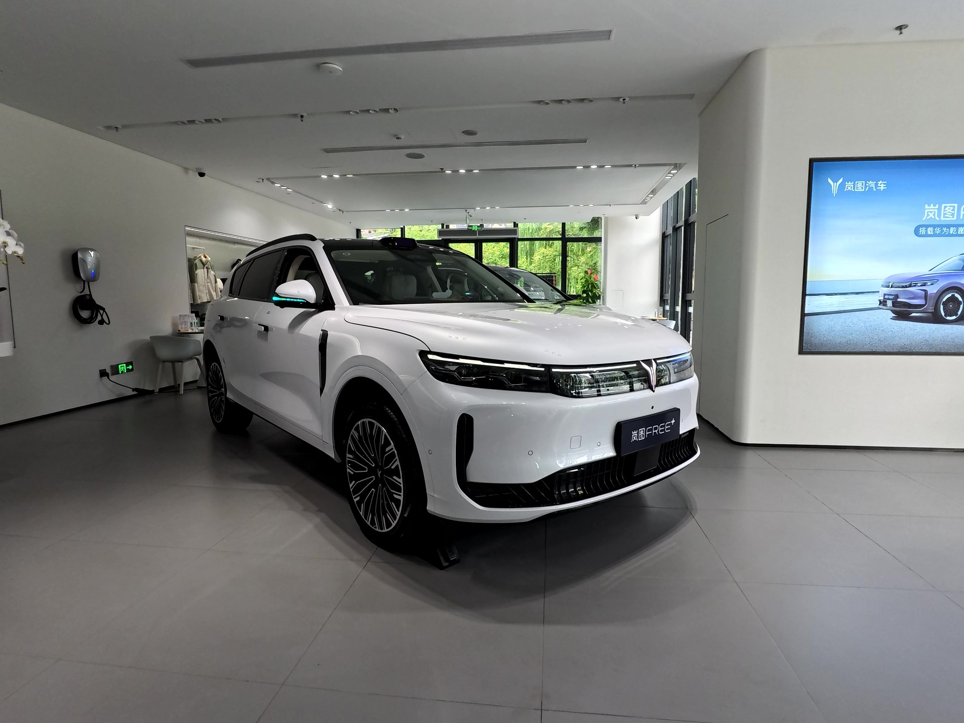 vlcsnap-2025-08-18-19h58m55s42632.JPG