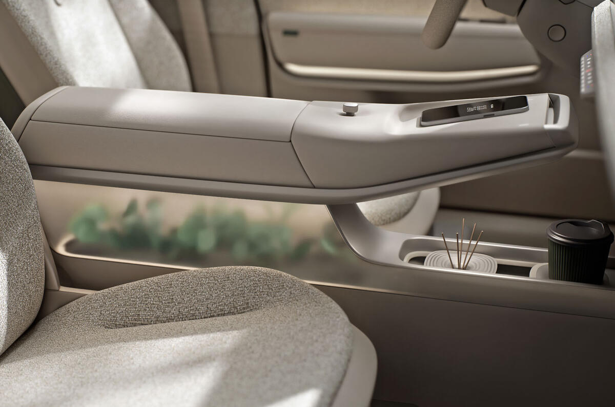 vw-t-cross-concept-centre-console.jpg